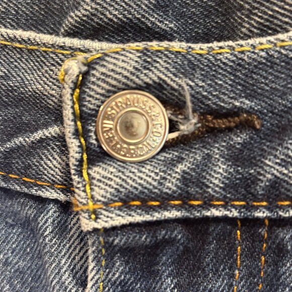 Levi's Men's 550 Relaxed Fit 34 x 34 Denim Jeans - Picture 6 of 16